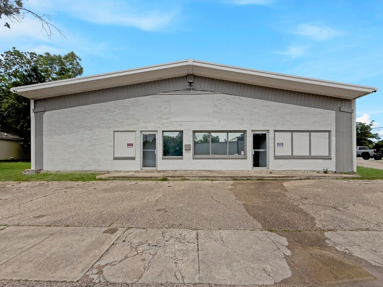 Primary Photo Of 14 N 10th St, Temple Research And Development For Sale