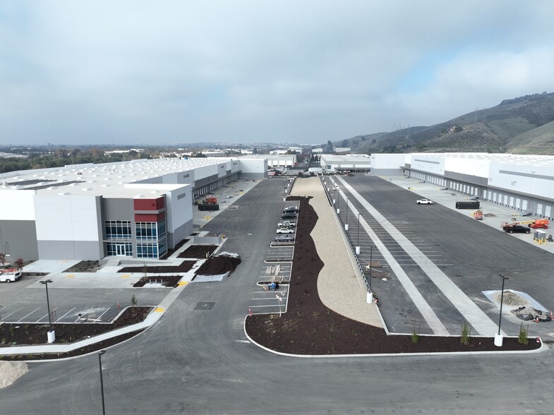 More Photos Of 550 Piercy Rd, San Jose Unknown For Lease