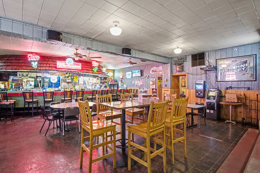 More Photos Of 7540 5th St, New Auburn Bar For Sale