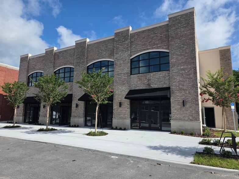 More Photos Of 425 S Woodland Blvd, Deland Office For Lease