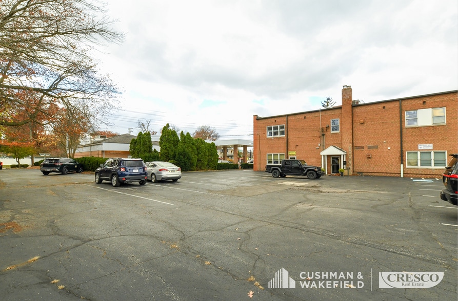 More Photos Of 1495 Warren Rd, Lakewood Office For Sale