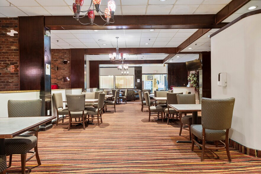 More Photos Of 3 Watervliet Avenue Ext, Albany Hotel For Sale