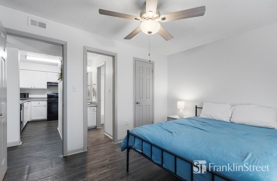 More Photos Of 1756 S Clyde Morris Blvd, Daytona Beach Apartments For Sale