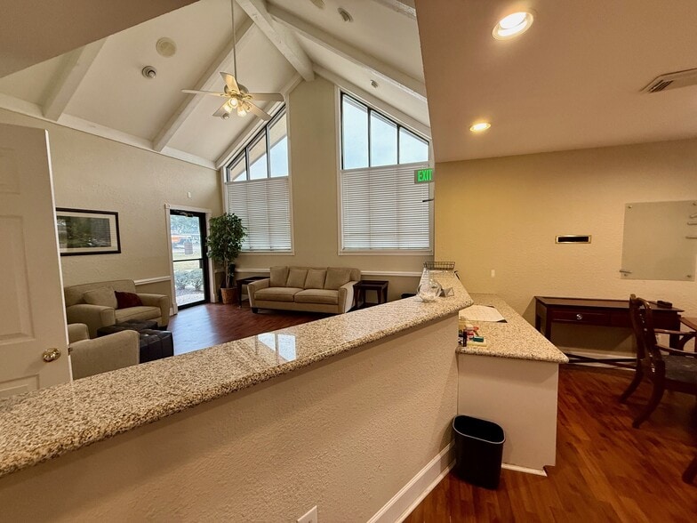 More Photos Of 2204 Sunpark Dr, Conroe Office For Sale