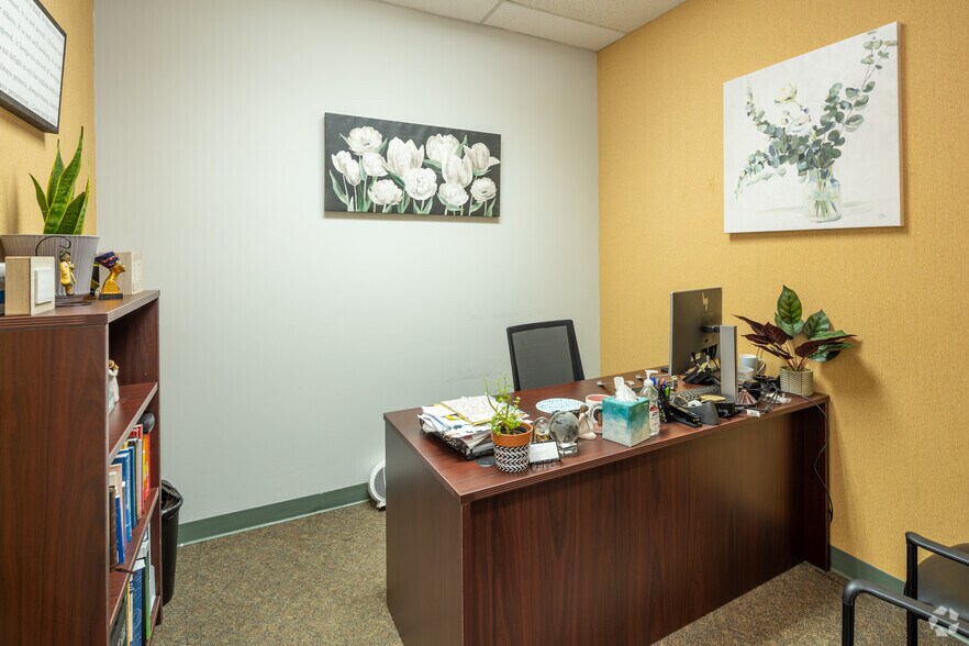 More Photos Of 1240 Il Route 83, Bensenville Medical For Sale