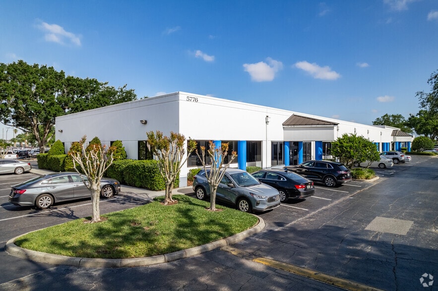 More Photos Of 5776 Hoffner Ave, Orlando Unknown For Lease