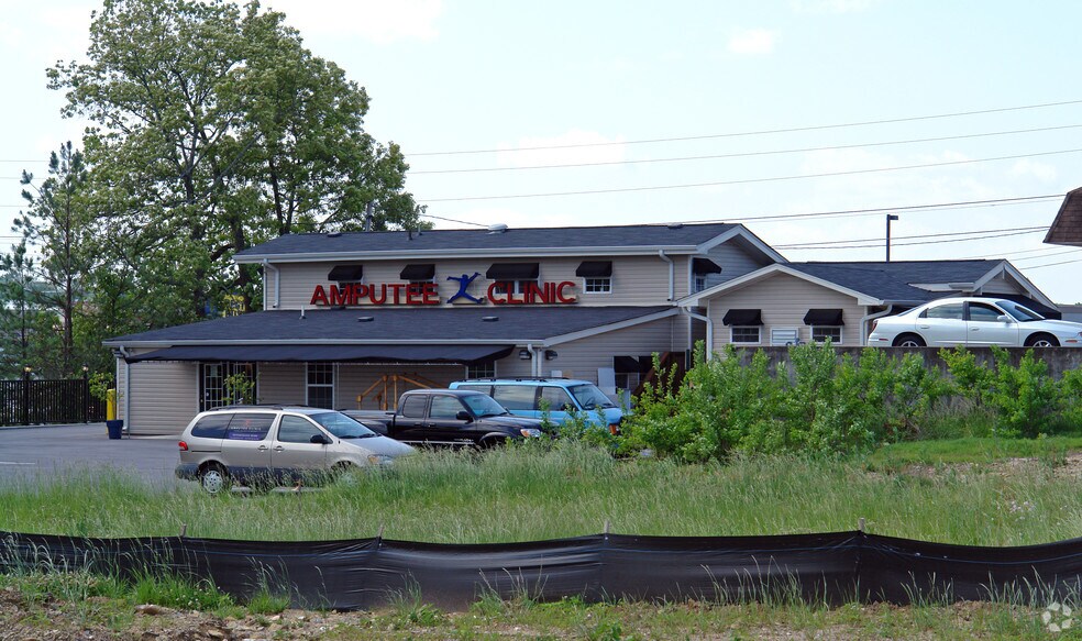 More Photos Of 7331 Shallowford Rd, Chattanooga General Retail For Sale