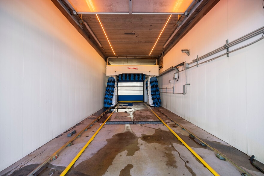 More Photos Of 7600 146th St W, Apple Valley Carwash For Sale