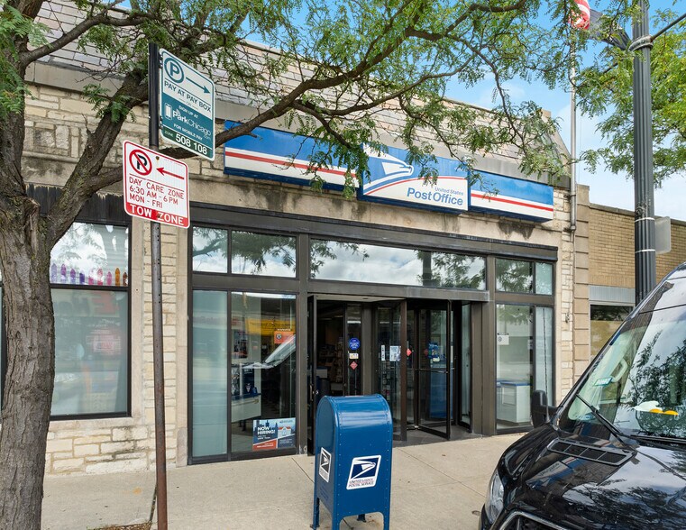 More Photos Of 5430 W Devon Ave, Chicago Storefront Retail Office For Sale