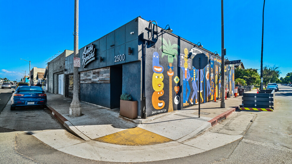 Primary Photo Of 2500 E Anaheim St, Long Beach Bar For Sale