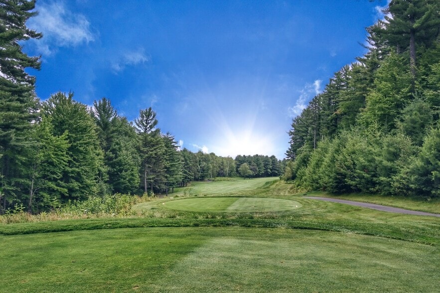 More Photos Of N3332 Pine Mountain Rd, Iron Mountain Hotel For Sale