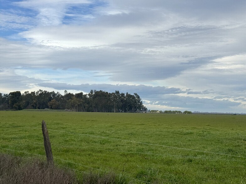 More Photos Of Maxwell Ln, Dixon Land For Sale