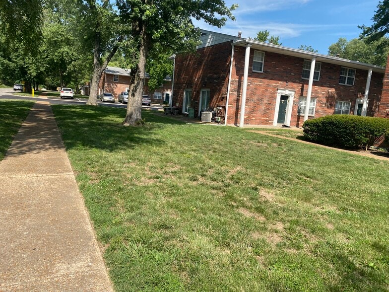 More Photos Of 1624 Northwinds Estates Dr, Saint Louis Apartments For Sale
