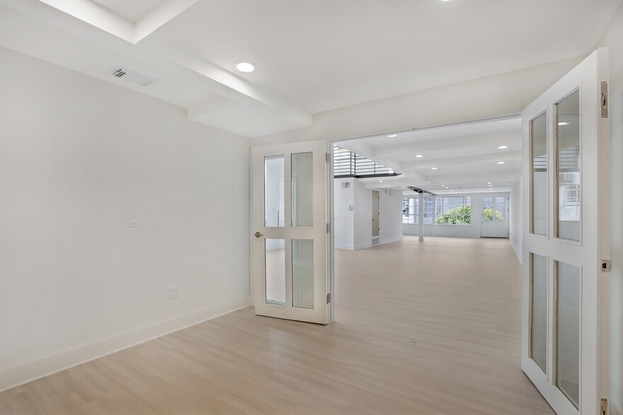 More Photos Of 736 Clementina St, San Francisco Flex For Lease