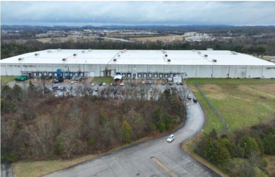 More Photos Of 4637 Port Royal Rd, Spring Hill Distribution For Sale