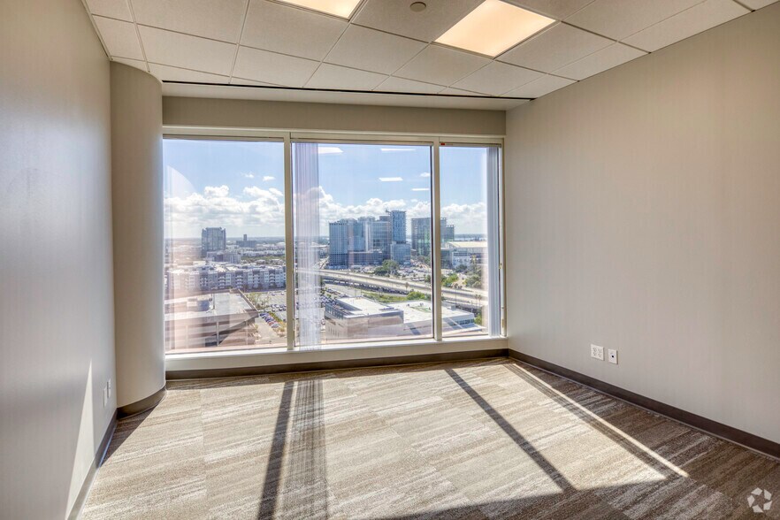 More Photos Of 100 S Ashley Dr, Tampa Office Residential For Lease