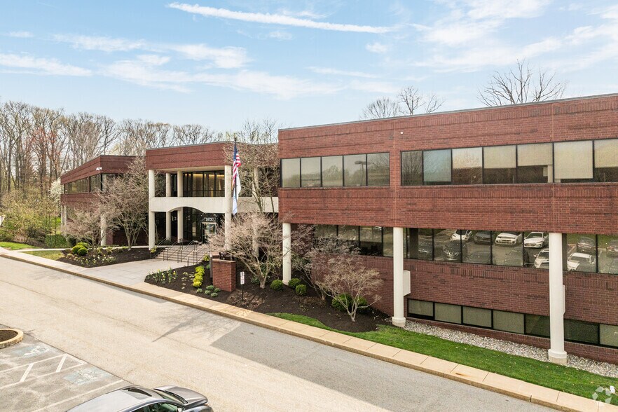 More Photos Of 1475 Dunwoody Dr, West Chester Office For Lease