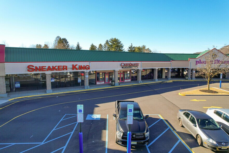 More Photos Of 111 Hulst Dr, Matamoras Unknown For Lease