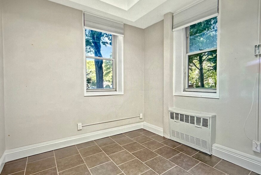 More Photos Of 2325 Bell Blvd, Flushing Apartments For Sale