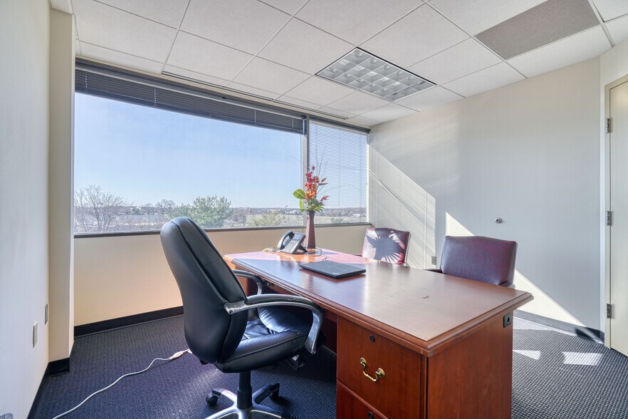 More Photos Of 438 N Frederick Ave, Gaithersburg Medical For Sale