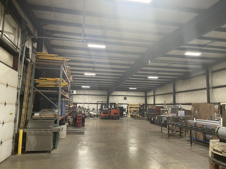More Photos Of 9700 Looney Rd, Piqua Warehouse For Sale