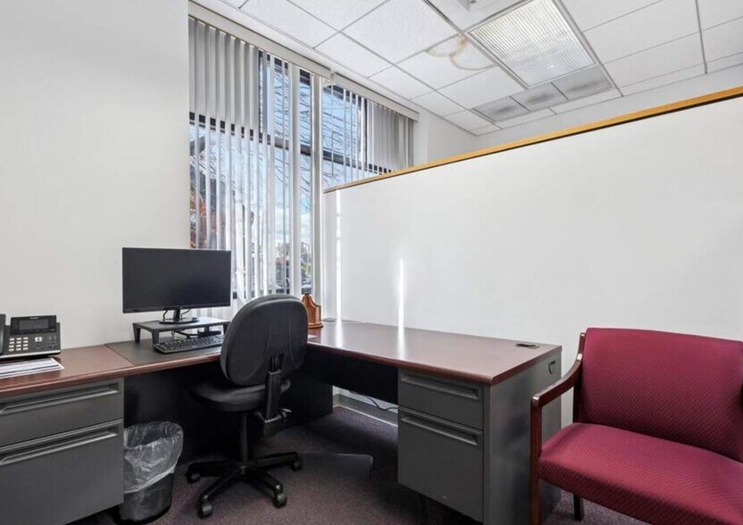 More Photos Of 1000 Fayette St, Conshohocken Office For Sale