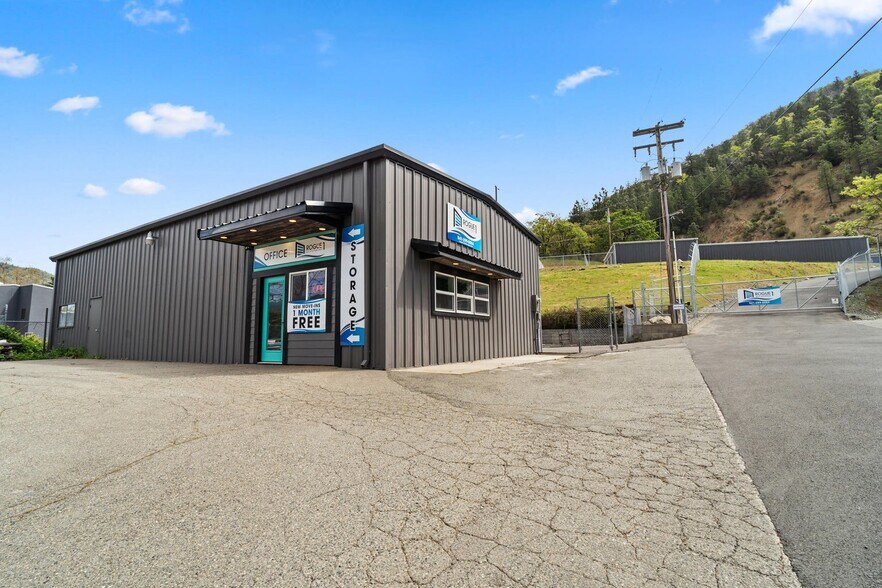 More Photos Of 5450 N River Rd, Gold Hill Self Storage For Sale
