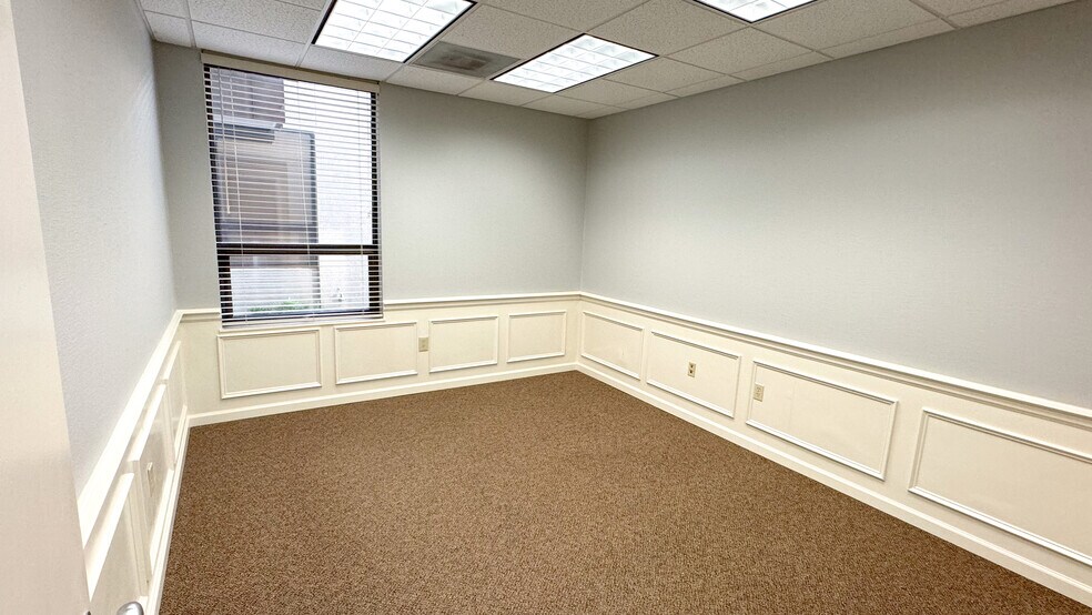 More Photos Of 2303 Dawson Rd, Albany Office For Lease