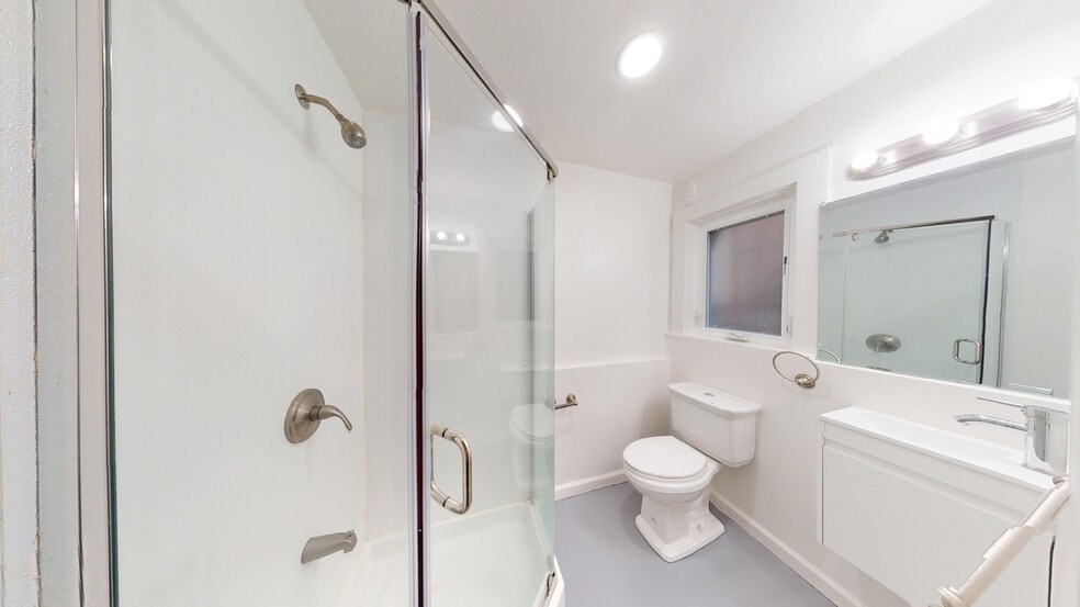More Photos Of 1478 MacArthur Blvd, Oakland Apartments For Sale