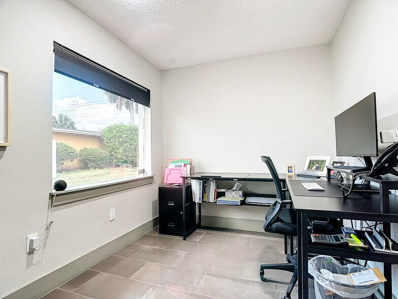 More Photos Of 285 S Central Ave, Umatilla Medical For Sale