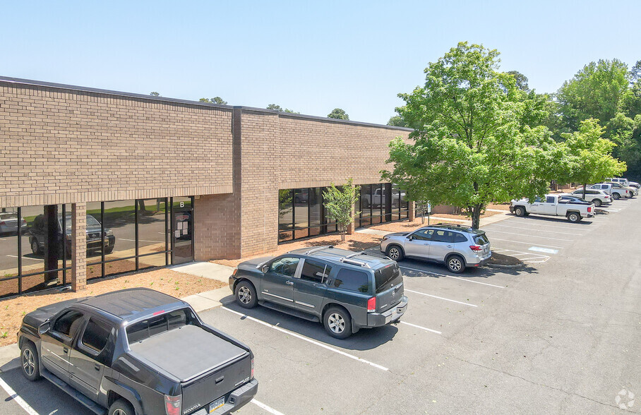 Primary Photo Of 1920 Starita Rd, Charlotte Light Distribution For Lease