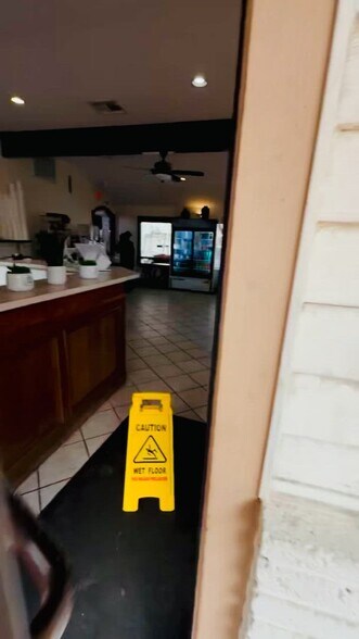 More Photos Of 15200 FM 1825, Pflugerville Restaurant For Lease