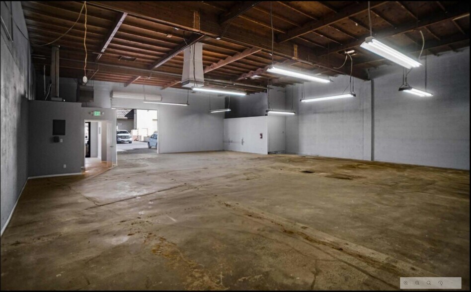 Primary Photo Of 12455 Branford St, Pacoima Warehouse For Lease