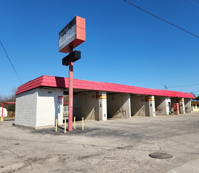 More Photos Of 4423 E Houston St, San Antonio Auto Dealership For Sale