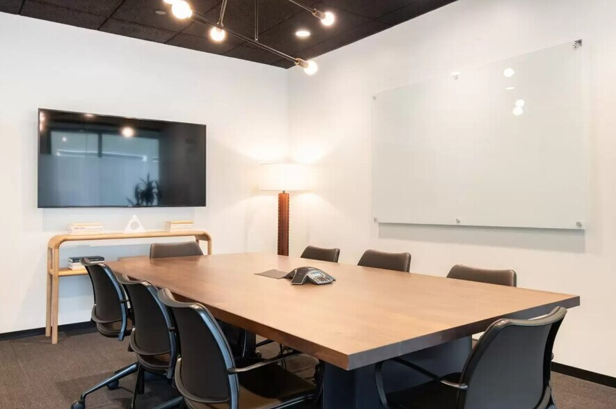 More Photos Of 200 Central Ave, Saint Petersburg Coworking Space