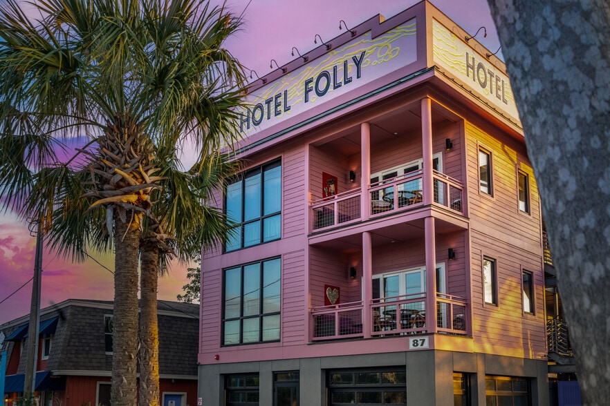 More Photos Of 87 Center St, Folly Beach Restaurant For Lease