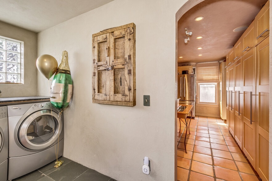 More Photos Of 3401-3405 S Lyndale Ave, Minneapolis Storefront Retail Residential For Sale