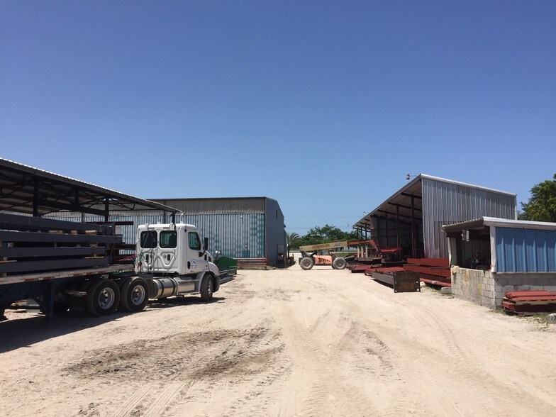 More Photos Of 3450 Dr Martin Luther King Jr Blvd, West Palm Beach Manufacturing For Lease