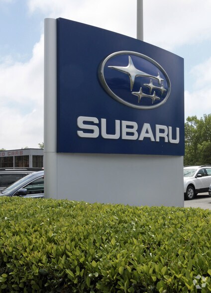 More Photos Of 6611 E Virginia Beach Blvd, Norfolk Auto Dealership For Lease