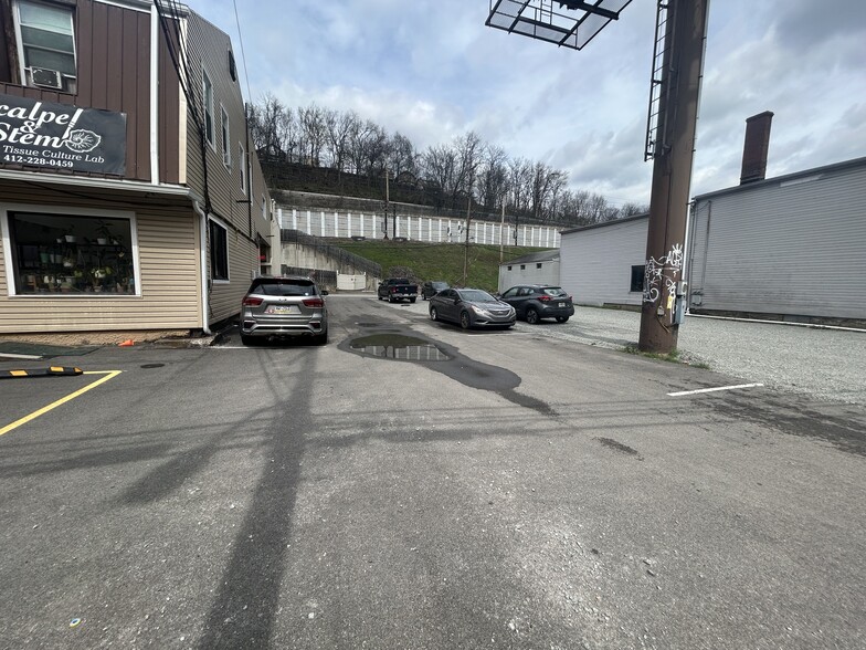 More Photos Of 2544-2546 Library Rd, Pittsburgh Storefront Retail Office For Sale