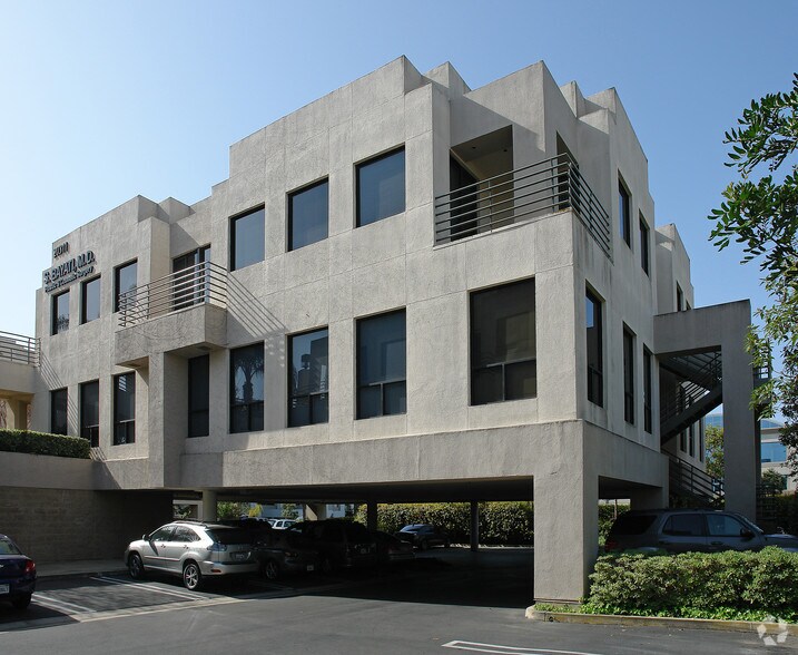 More Photos Of 20311 Birch St, Newport Beach Medical For Lease