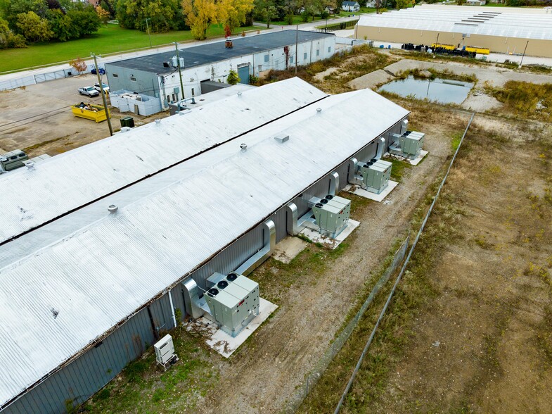 More Photos Of 2640-2642 Princess St, Inkster Warehouse For Sale
