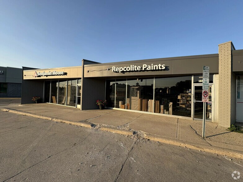 Primary Photo Of 33488 Woodward Ave, Birmingham Storefront For Sale
