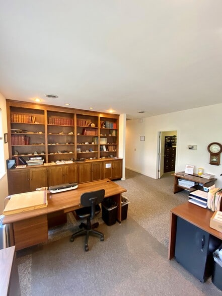 More Photos Of 3343 Mineral Dr, Earlysville Medical For Lease