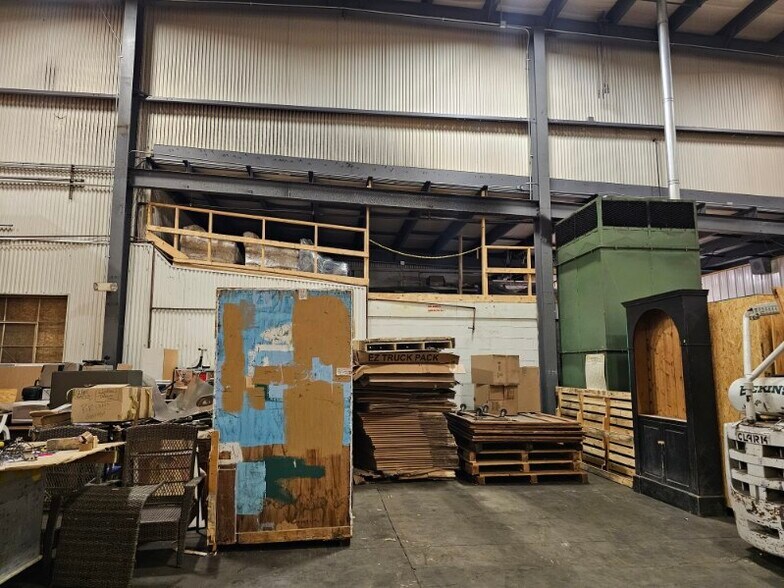 More Photos Of 5035 Route 60, Sinclairville Distribution For Sale