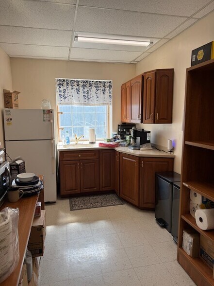 More Photos Of 164 State St, Meriden Medical For Lease