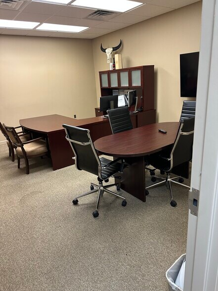 More Photos Of 8316 Lone Tree Rd, Victoria Industrial For Lease