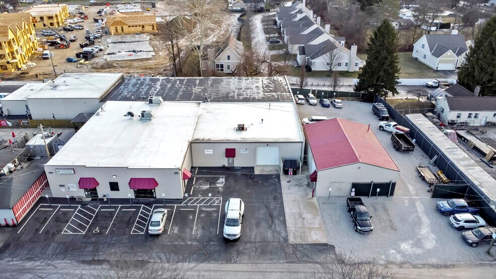 More Photos Of 187-189 W Johnstown Rd, Gahanna Warehouse For Lease