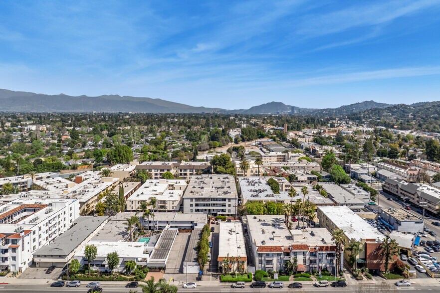 More Photos Of 4436 Woodman Ave, Sherman Oaks Apartments For Sale