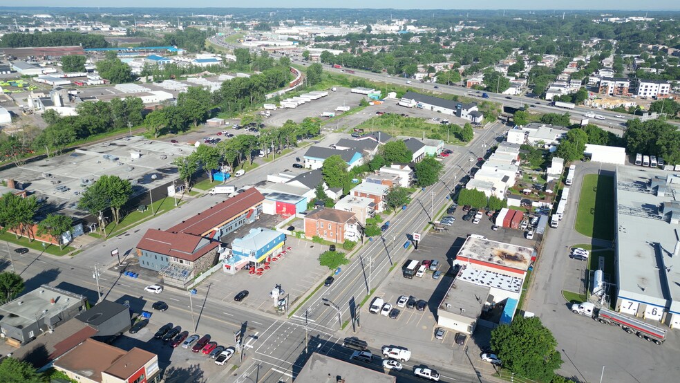 More Photos Of 859 Rue De La Vérendrye, Trois-Rivières General Retail For Sale